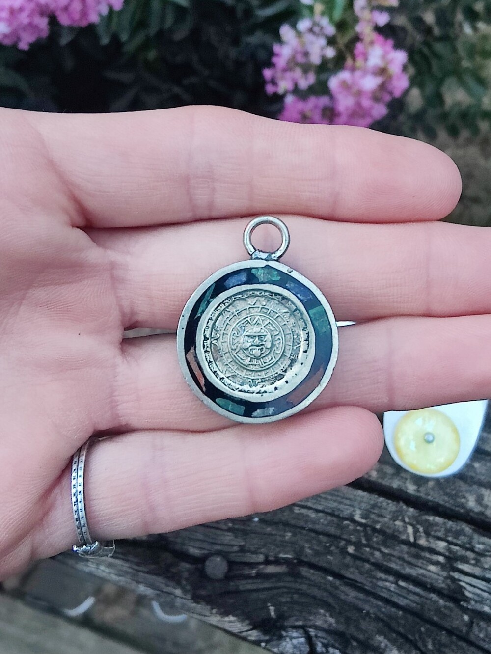 ☀️ Heavy Vintage Sterling Silver Mayan Calendar Sun Pendant - Picture 5 of 5